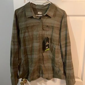 Women’s REI Co-Op shirt L